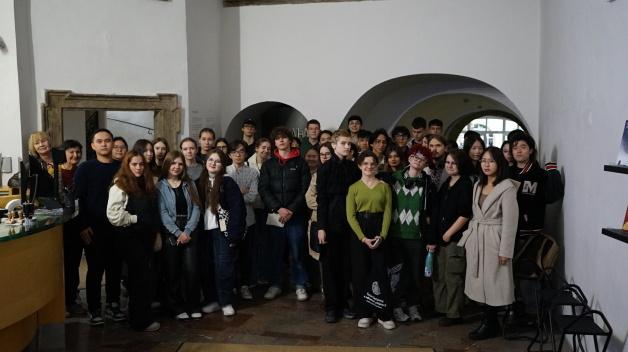 Students of humanities and arts preparatory courses visited medieval Prague