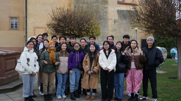 Mongolian Scholarship Students Meet with Representatives from the Mongolian Embassy in Poděbrady 